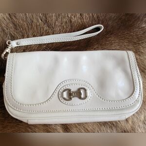 MICHAEL Michael Kors Patent Leather Wristlet Clutch EUC